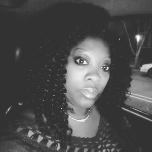 Meet your Posher, Deedee